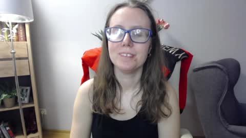 Snapshot of lizzy_sparkle chatting on April 22, 2026, 4:59 am Lizzy online show from April 22, 2026, 4:59 am