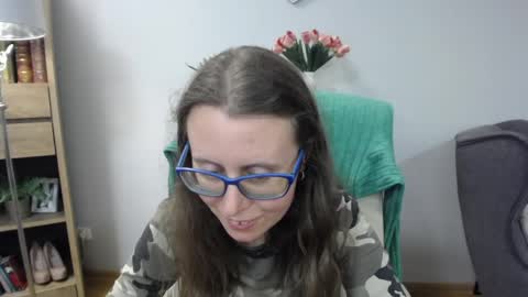 Snapshot of lizzy_sparkle chatting on May 13, 2026, 5:16 am Lizzy online show from May 13, 2026, 5:16 am