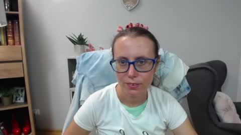 Snapshot of lizzy_sparkle chatting on June 30, 2026, 4:35 am Lizzy online show from June 30, 2026, 4:35 am