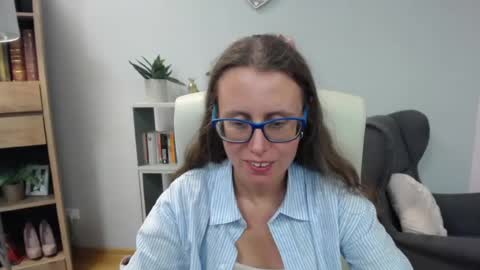 Snapshot of lizzy_sparkle chatting on July 7, 2026, 7:56 am Lizzy online show from July 7, 2026, 7:56 am