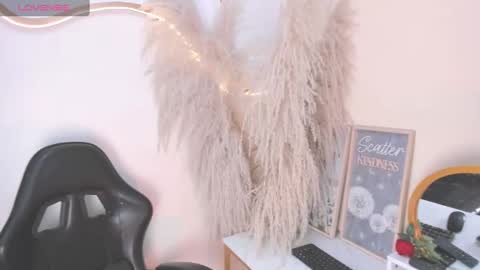 Lizzy  online show from September 25, 2025, 4:49 am