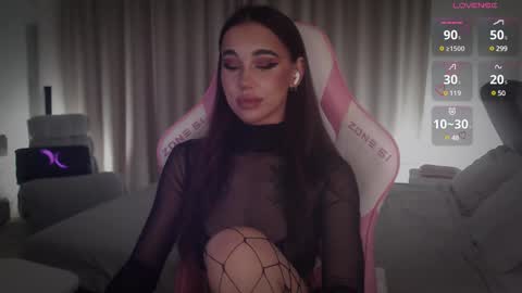 Linn my new page online show from February 23, 2025, 8:33 pm