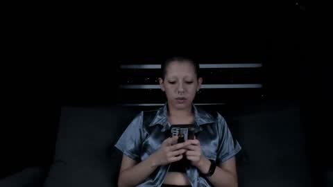 Snapshot of lnxmst chatting on December 21, 2025, 11:23 pm Lynx Mist online show from December 21, 2025, 11:23 pm