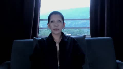 Snapshot of lnxmst chatting on January 11, 2026, 9:53 pm Lynx Mist online show from January 11, 2026, 9:53 pm