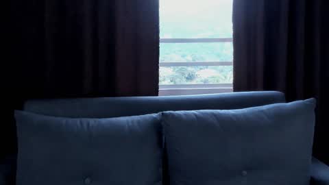 Snapshot of lnxmst chatting on February 9, 2026, 10:14 pm Lynx Mist online show from February 9, 2026, 10:14 pm