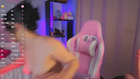 Pamela online show from November 28, 2025, 11:40 pm