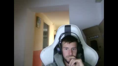 lobo online show from September 11, 2025, 1:44 pm