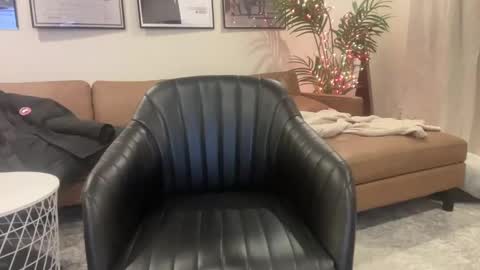 lockdownlove online show from January 14, 2025, 8:59 pm