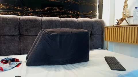 Snapshot of logan_griffin chatting on April 1, 2026, 5:08 am logan_griffin online show from April 1, 2026, 5:08 am