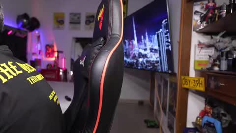 logan_hugh8 online show from March 14, 2026, 3:45 am