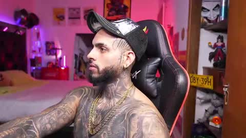 logan_hugh8 online show from April 1, 2026, 12:06 pm