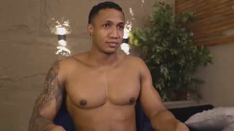 logan_varela online show from December 20, 2025, 12:23 pm