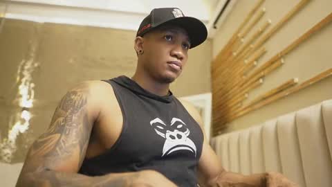 logan_varela online show from May 10, 2026, 12:10 pm