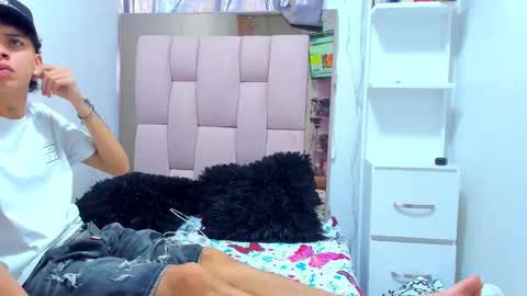 Snapshot of logan_wg chatting on April 7, 2026, 6:52 pm Logan online show from April 7, 2026, 6:52 pm