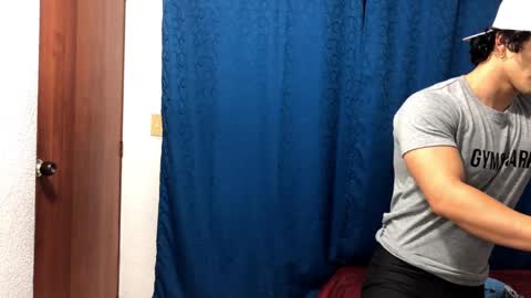 Snapshot of logan_x3 chatting on January 4, 2025, 3:29 am Logan online show from January 4, 2025, 3:29 am