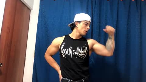 Snapshot of logan_x3 chatting on January 20, 2025, 3:15 am Logan online show from January 20, 2025, 3:15 am