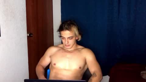 Snapshot of logan_x3 chatting on February 1, 2025, 7:57 am Logan online show from February 1, 2025, 7:57 am