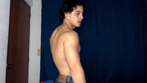 Snapshot of logan_x3 chatting on March 10, 2025, 6:59 am Logan online show from March 10, 2025, 6:59 am