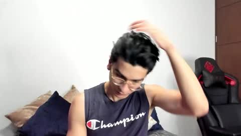 Snapshot of logannick chatting on November 24, 2025, 8:25 am Logan online show from November 24, 2025, 8:25 am