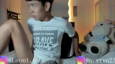 logantwink18 online show from April 2, 2026, 2:20 am