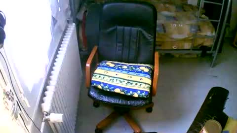 lokoum39 online show from January 12, 2026, 3:17 pm