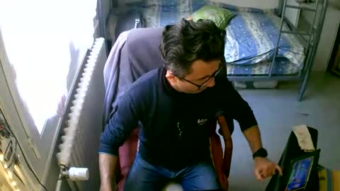 lokoum39 online show from March 29, 2026, 1:44 pm