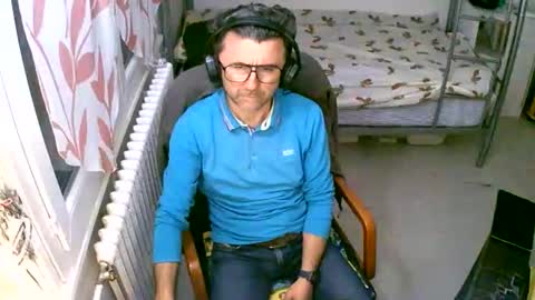 lokoum39 online show from April 10, 2026, 6:45 pm