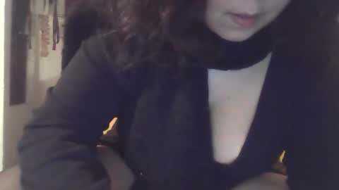 lola93939 online show from November 25, 2025, 2:28 pm