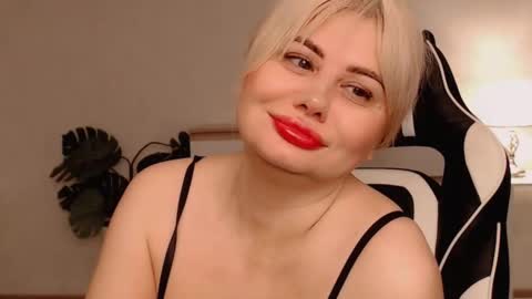  Lola  online show from December 16, 2025, 5:23 am