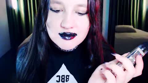 Snapshot of lola_chi chatting on October 13, 2025, 10:32 pm Lola Chi online show from October 13, 2025, 10:32 pm