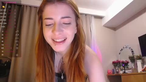 Snapshot of lola_dinky chatting on March 3, 2025, 6:44 pm Lola online show from March 3, 2025, 6:44 pm