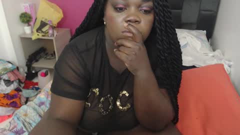 Snapshot of lola_honney chatting on January 17, 2025, 2:08 am lola_honney online show from January 17, 2025, 2:08 am