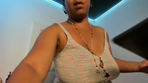lola_js online show from May 11, 2026, 2:45 pm