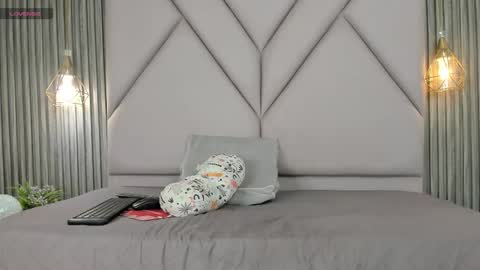 lolabunnysc online show from March 21, 2026, 12:21 pm