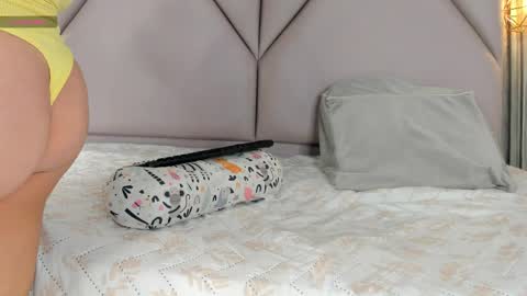 lolabunnysc online show from April 4, 2026, 12:24 pm