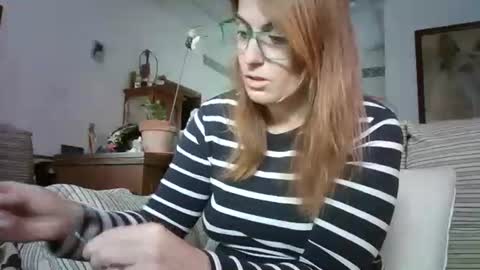 LOLA HUESO y ERIC online show from November 24, 2025, 9:20 am