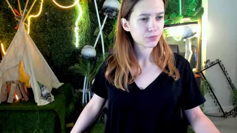 lolalemona online show from December 3, 2024, 3:11 pm