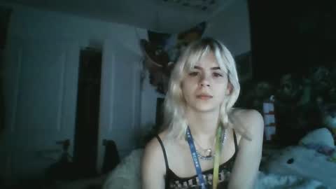 Snapshot of lolalixx6969 chatting on December 8, 2024, 3:10 am Lola Lixx online show from December 8, 2024, 3:10 am