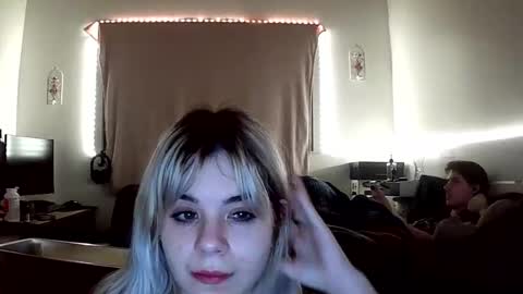 Lola Lixx online show from January 9, 2026, 7:33 am