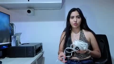 lolalola_12 online show from October 14, 2025, 12:00 am