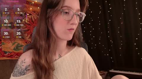 lolami_ online show from May 23, 2026, 7:24 am