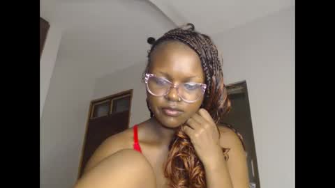 Snapshot of lolamia7 chatting on February 26, 2025, 4:47 am lolamia7 online show from February 26, 2025, 4:47 am