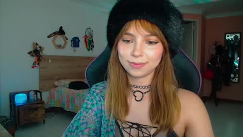 Lola doll online show from October 8, 2025, 7:55 pm