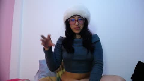 Lolita  online show from January 16, 2025, 4:17 am