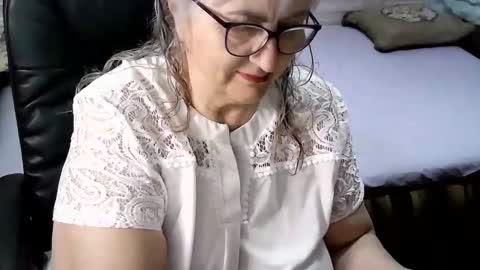 LolkaAlyss online show from December 17, 2025, 1:33 am