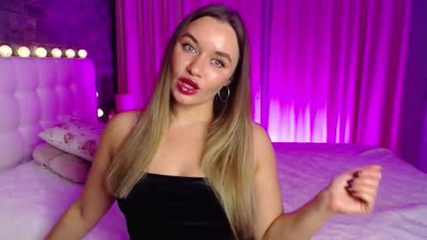 Victoria online show from December 14, 2025, 6:34 pm