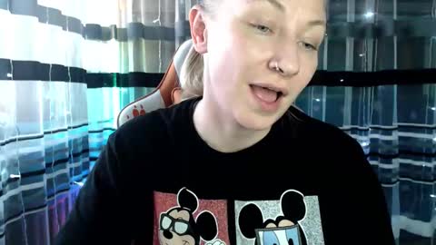 Lisa online show from January 5, 2026, 5:27 pm