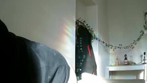 Lilly online show from February 16, 2025, 11:38 am