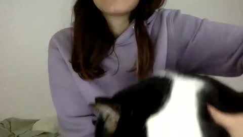 agnes online show from December 28, 2024, 8:04 pm