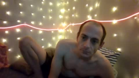 lollyp0ps online show from December 5, 2025, 2:20 am